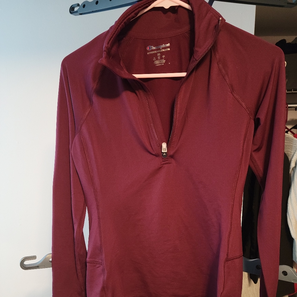 NWT Burgandy Champion Pullover